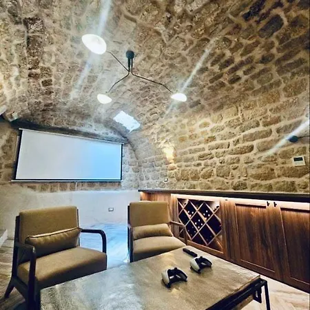 Maxima Comoda Luxury Villa