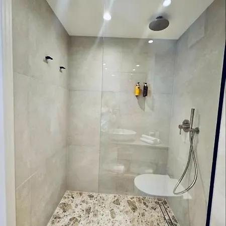 Maxima Comoda Luxury Villa
