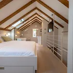 Maxima Comoda Luxury Villa