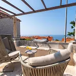 Maxima Comoda Luxury Villa *