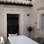 Maxima Comoda Luxury Villa