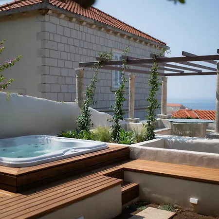 Maxima Comoda Luxury